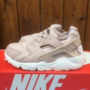 Nike Huarache Run TD Size 9c